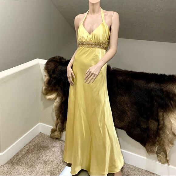 Elegant Bow-Tie Halterneck Shiny Satin Evening Dress - Picture 1 of 14